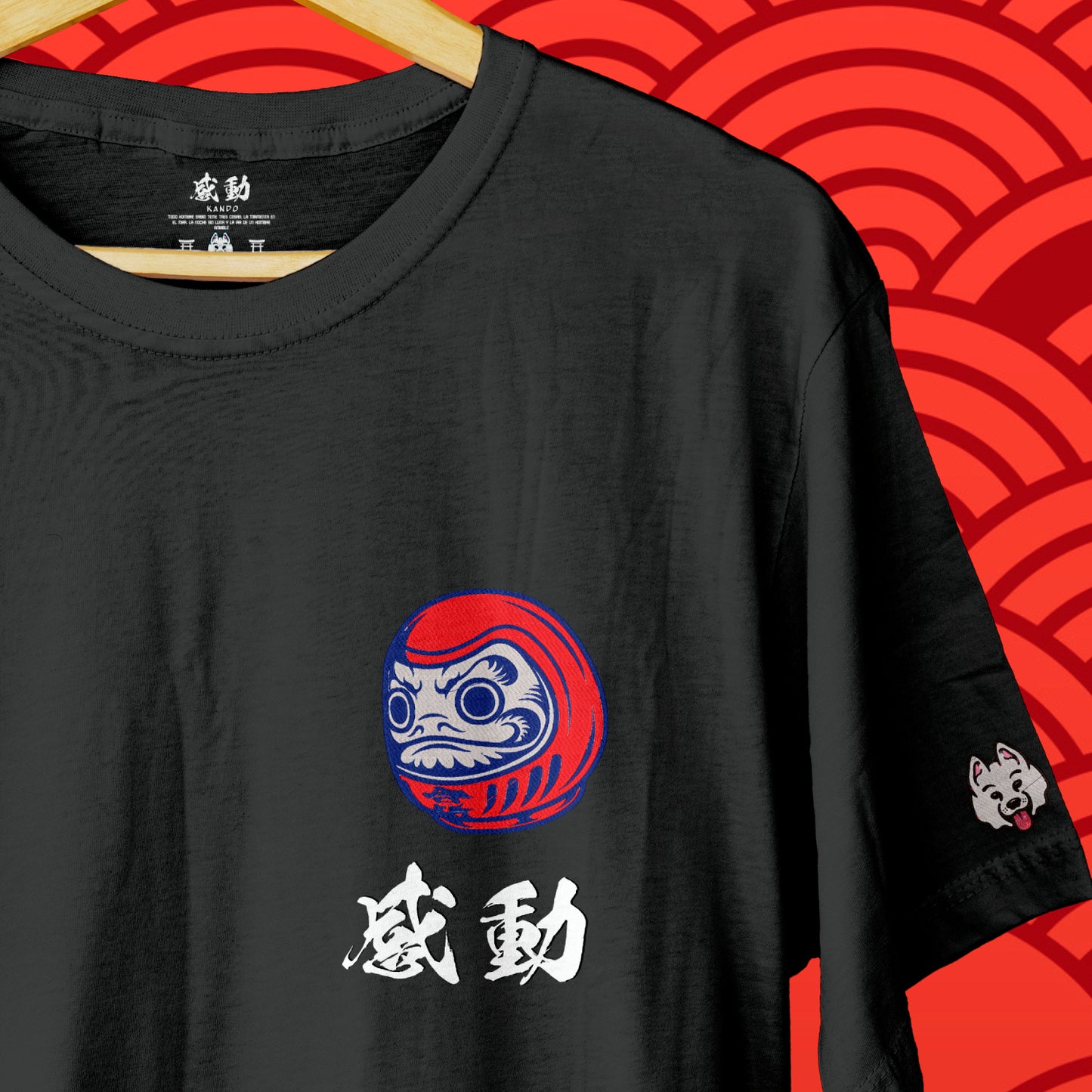 Polera Negra Japan Vibes Daruma